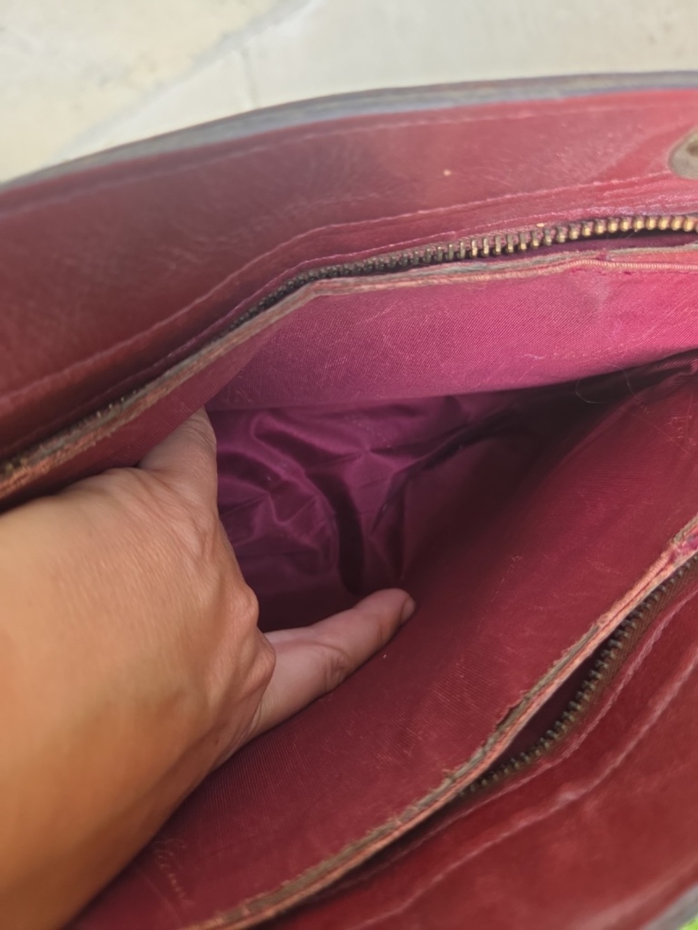 Vintage 70s Etienne Aigner Oxblood Leather Shoulder Bag Organizer Purse - Picture 3 of 16